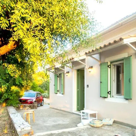 Casa Sulla Montagna 펜션 Loútsai